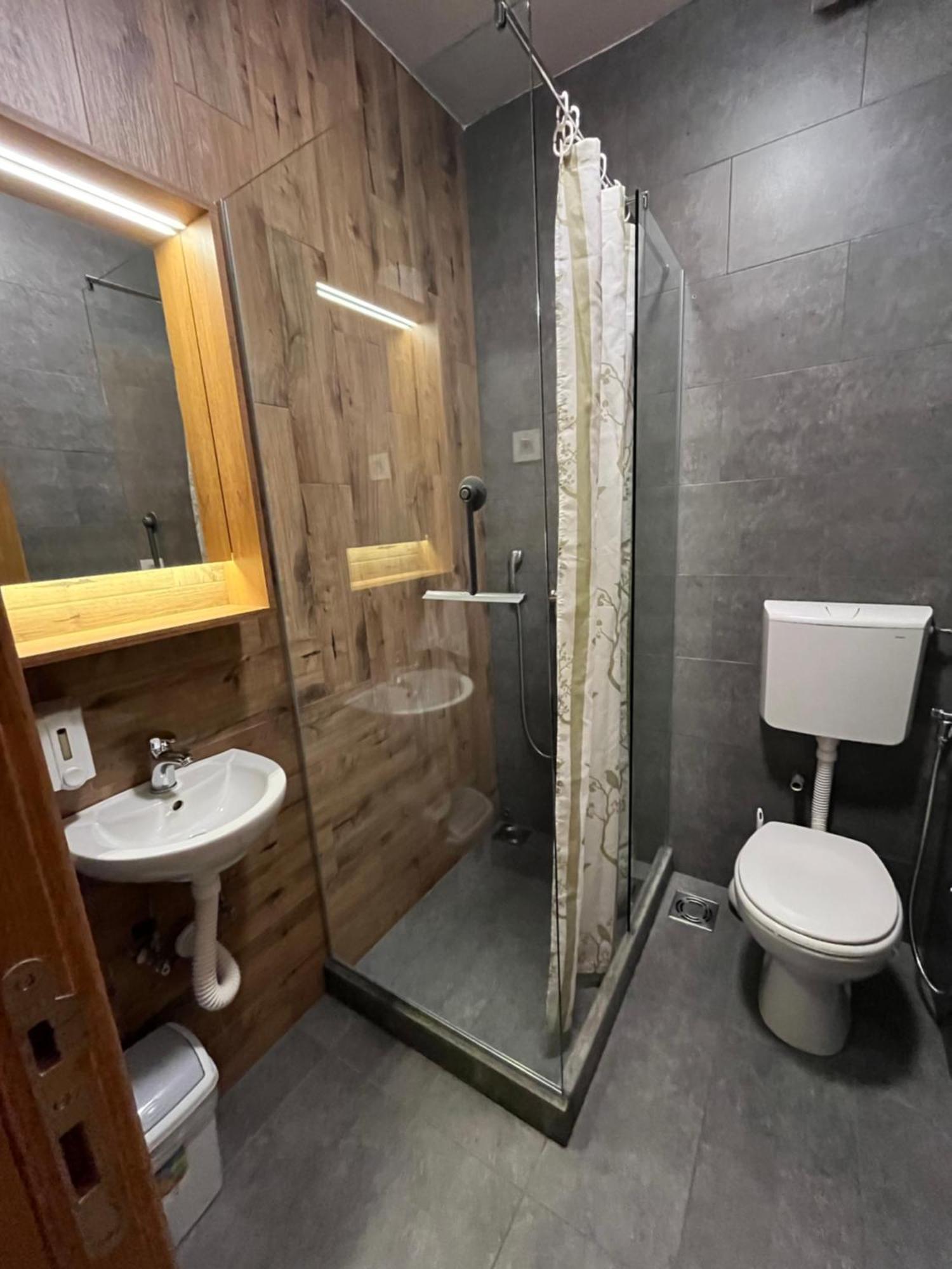 Terasa Hostel Novi Sad Ngoại thất bức ảnh