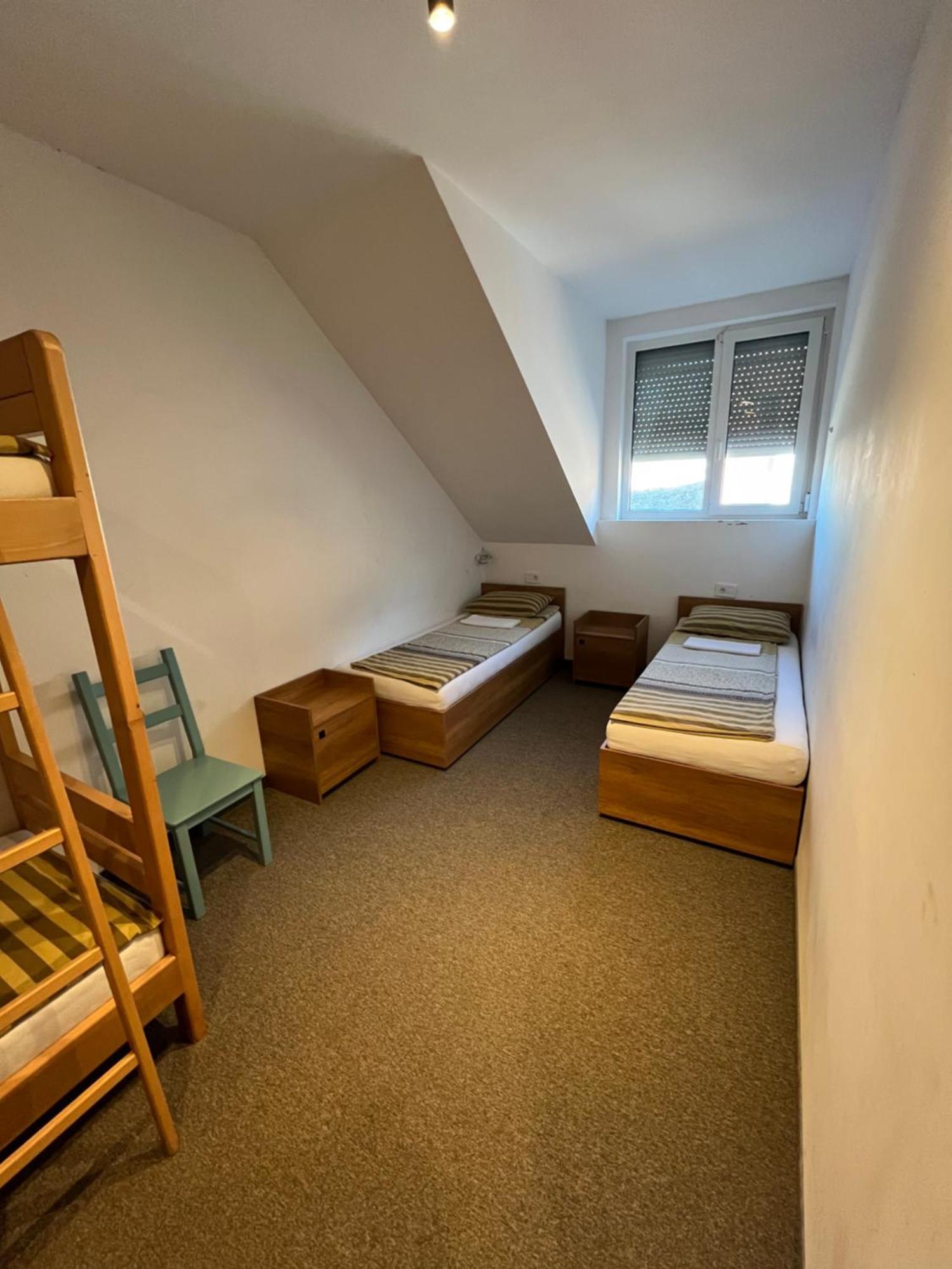 Terasa Hostel Novi Sad Ngoại thất bức ảnh