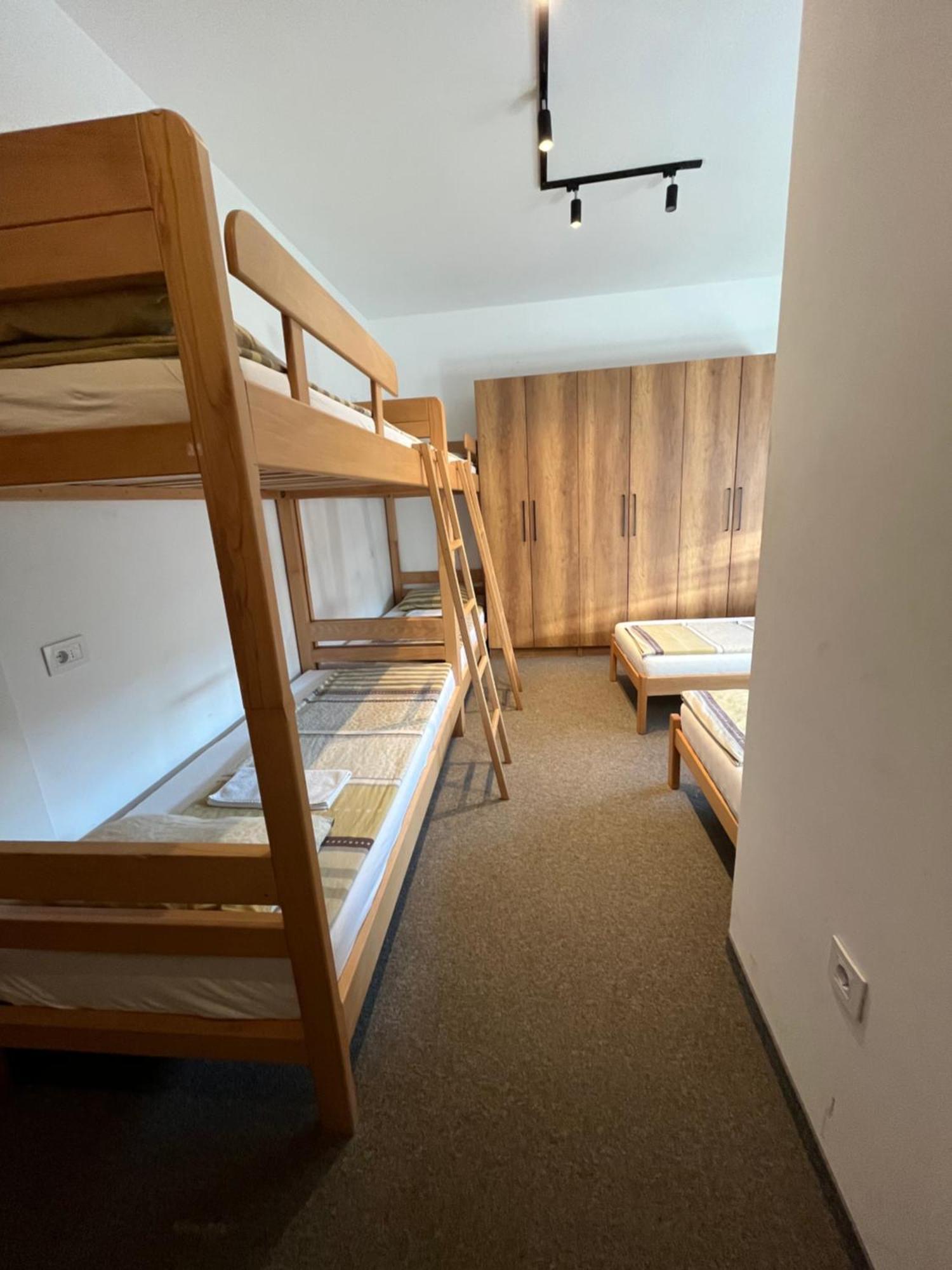 Terasa Hostel Novi Sad Ngoại thất bức ảnh