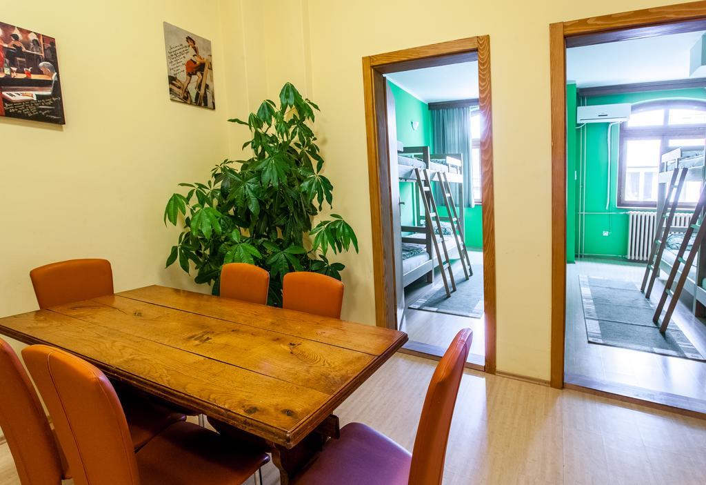 Terasa Hostel Novi Sad Ngoại thất bức ảnh