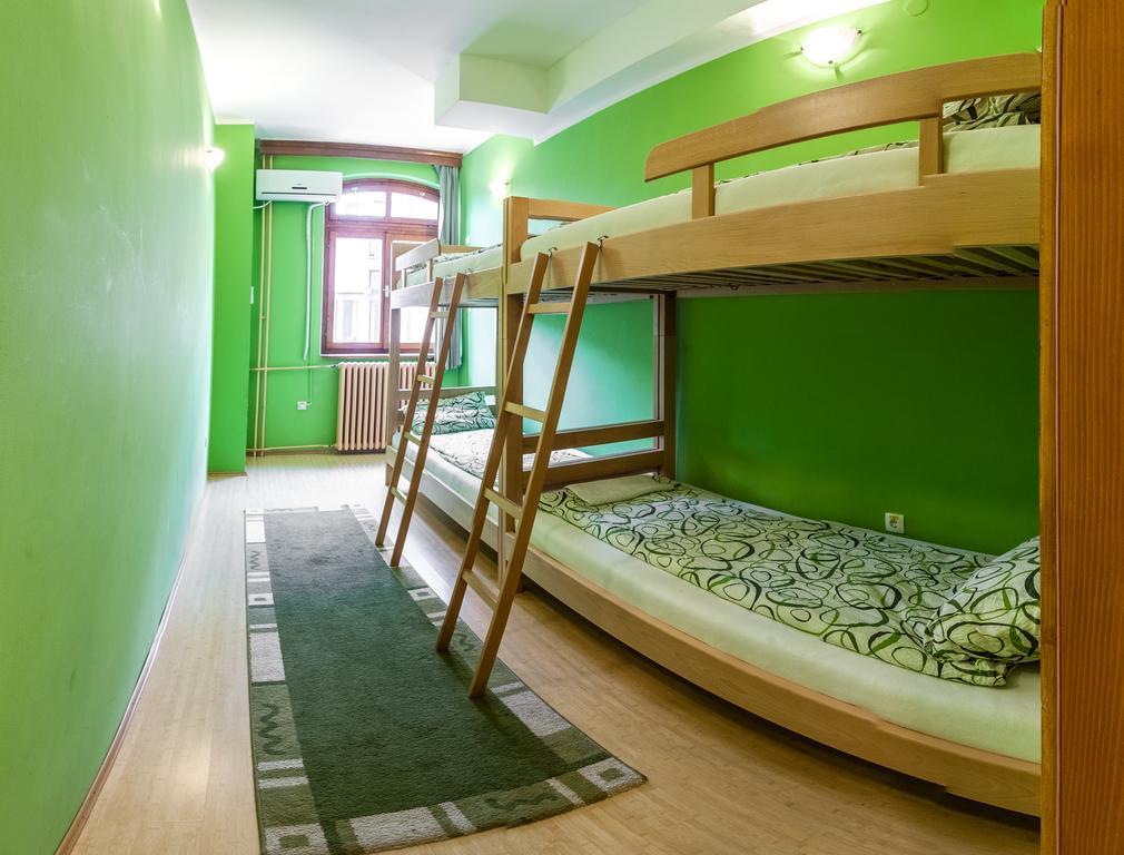 Terasa Hostel Novi Sad Ngoại thất bức ảnh