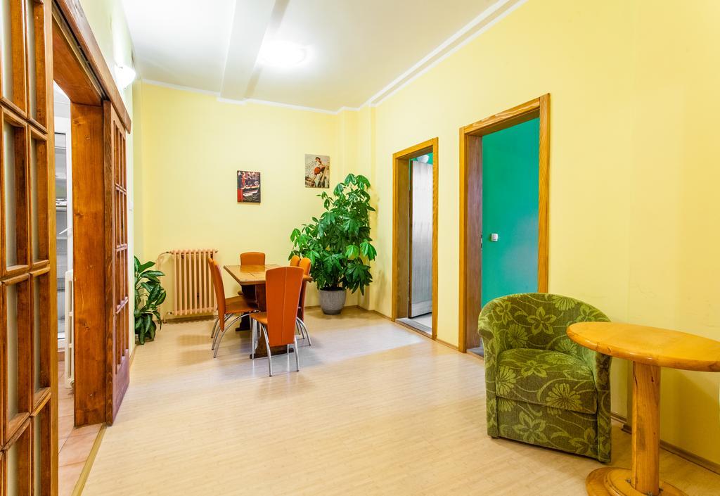 Terasa Hostel Novi Sad Ngoại thất bức ảnh